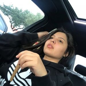 Meet your Posher, Krystal